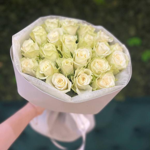 Моно букет белые розы | 21 белая роза