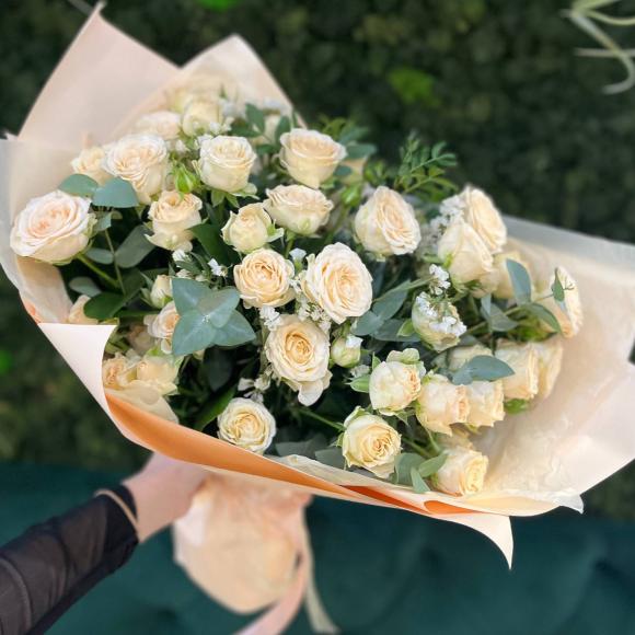 "Сказочный сад" | моно букет белая кустовая роза